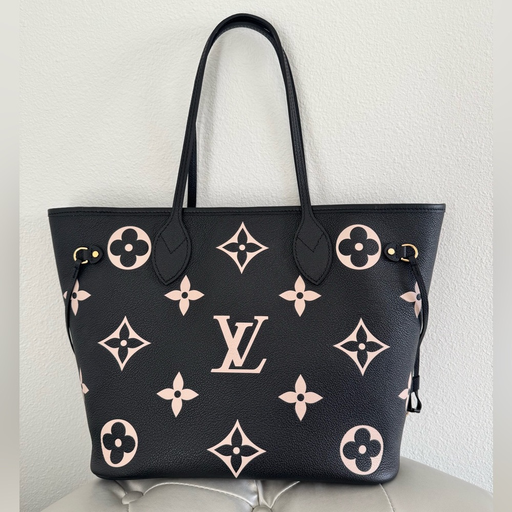Louis Vuitton Neverfull Tote